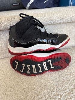 Air Jordan 11 Bred Sneakers size 1Y