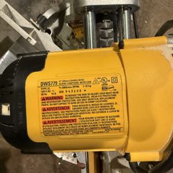 DEWALT Miter Saw