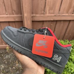 Supreme X Nike Dunk Low ‘Black’