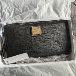 Dooney And Bourke Large Wallet 