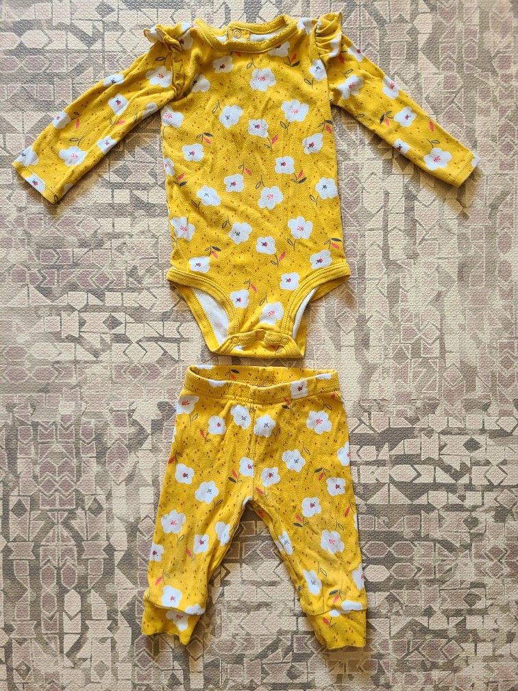 Carter's 2 Piece Floral Long Sleeve Bodysuit Pants, Size 9M