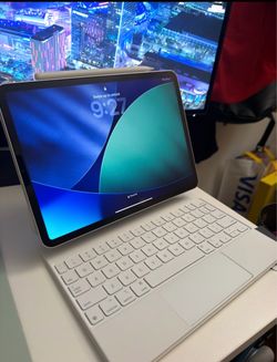 Ipad Pro M2 11” + Apple Magic Keyboard + Apple Pencil