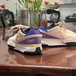 Nike Women’s. 1 Mt