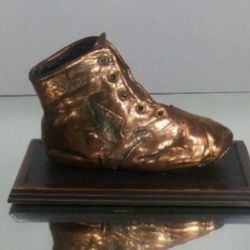 VINTAGE COPPER SHOE BOOKEND - FIGURINE  - PAPERWEIGHT 6"×4" - C2
