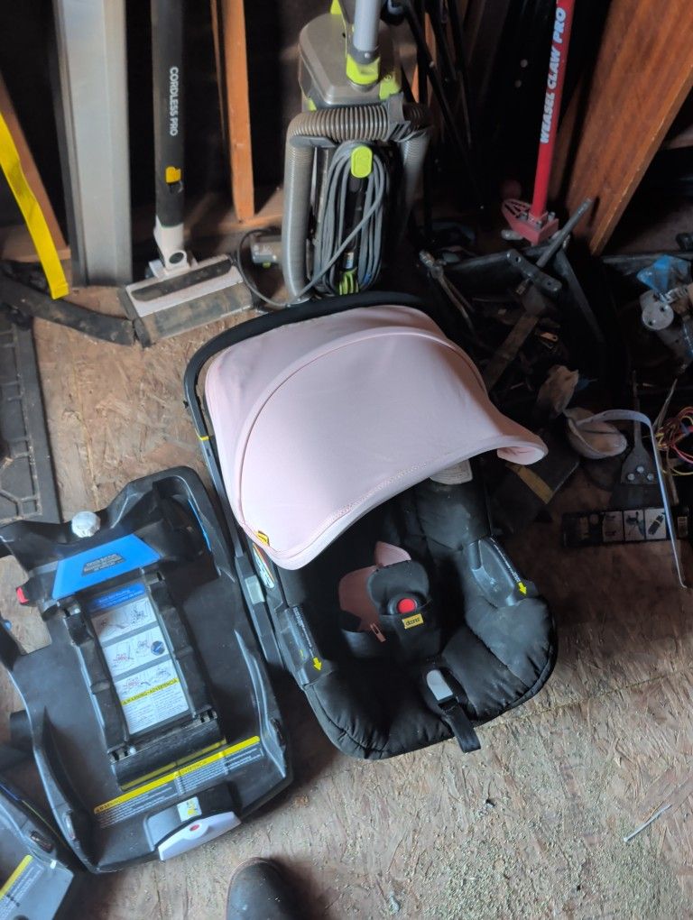 Doona Stroller/Car Seat