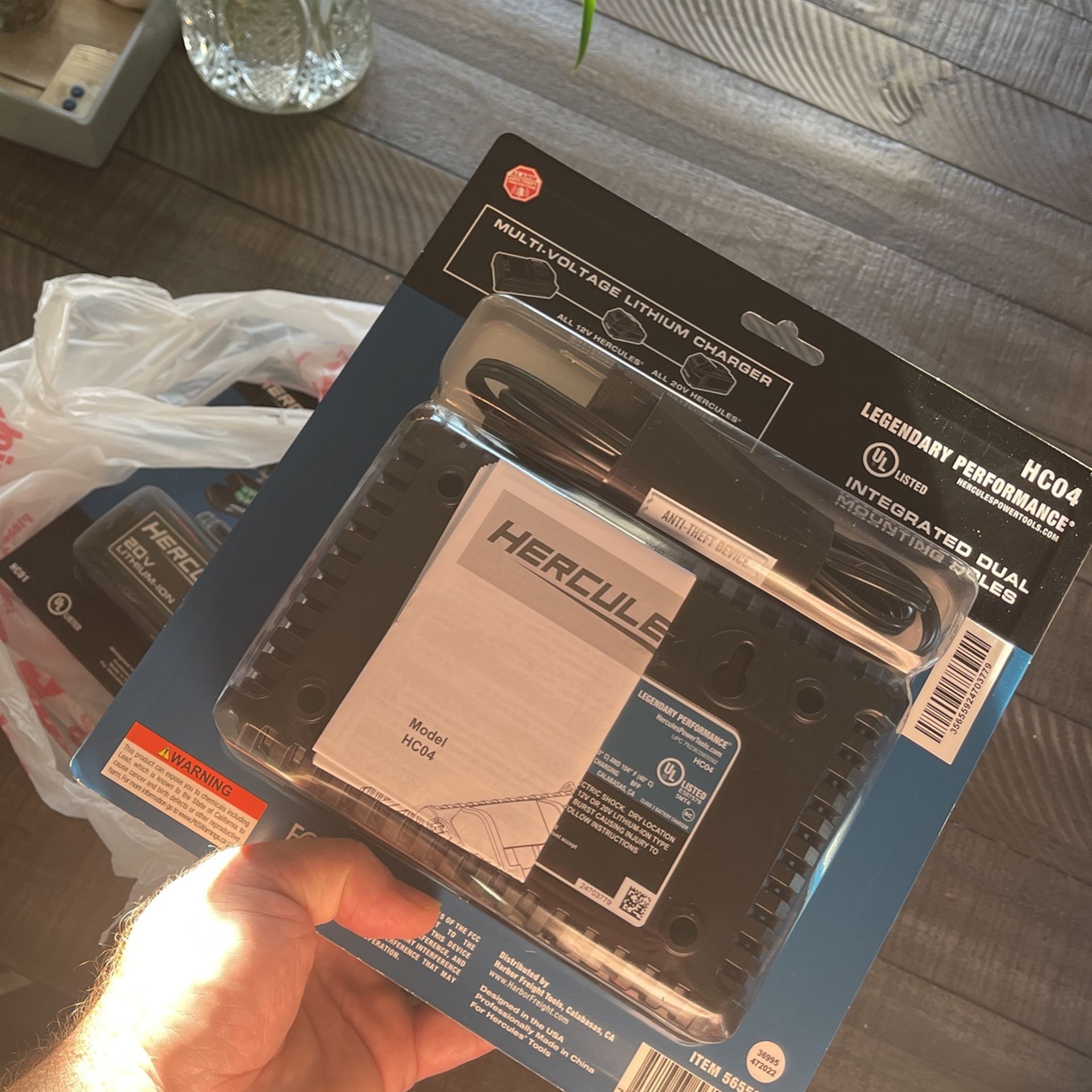 Hercules Charger Dual 20v / 12v for Sale in Burbank, CA OfferUp