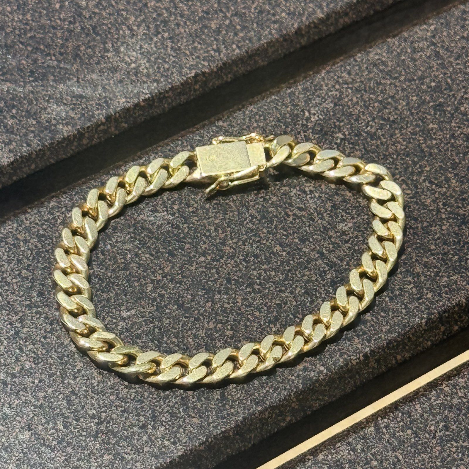 18k Solid Gold Bracelet