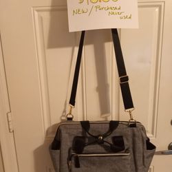 Ruvalino Carryall Travel Tote, NEW NEVER USED, $10.00 See Images And Details 
