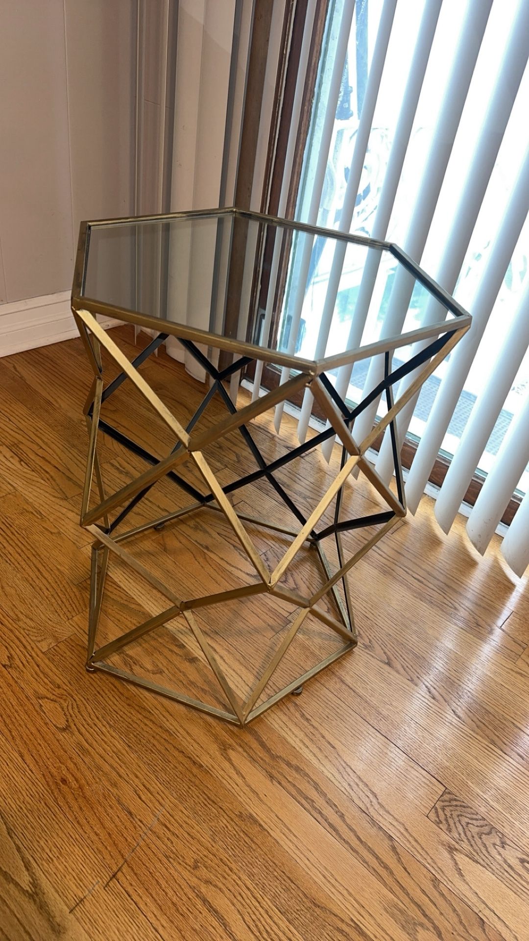 Accent Table