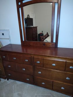 Queen Bedroom set