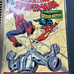 The Amazing Spider-man Guest Starring Spider-woman