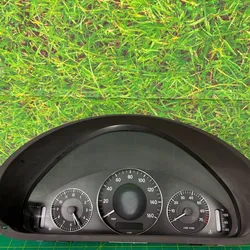 2006-2009 Mercedes CLK350 Instrument Cluster Speedometer  OEM