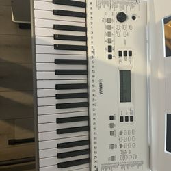 EZ 300 Yamaha Piano 