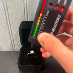 VVS1 Moissanite Engagement Ring 1 Carat