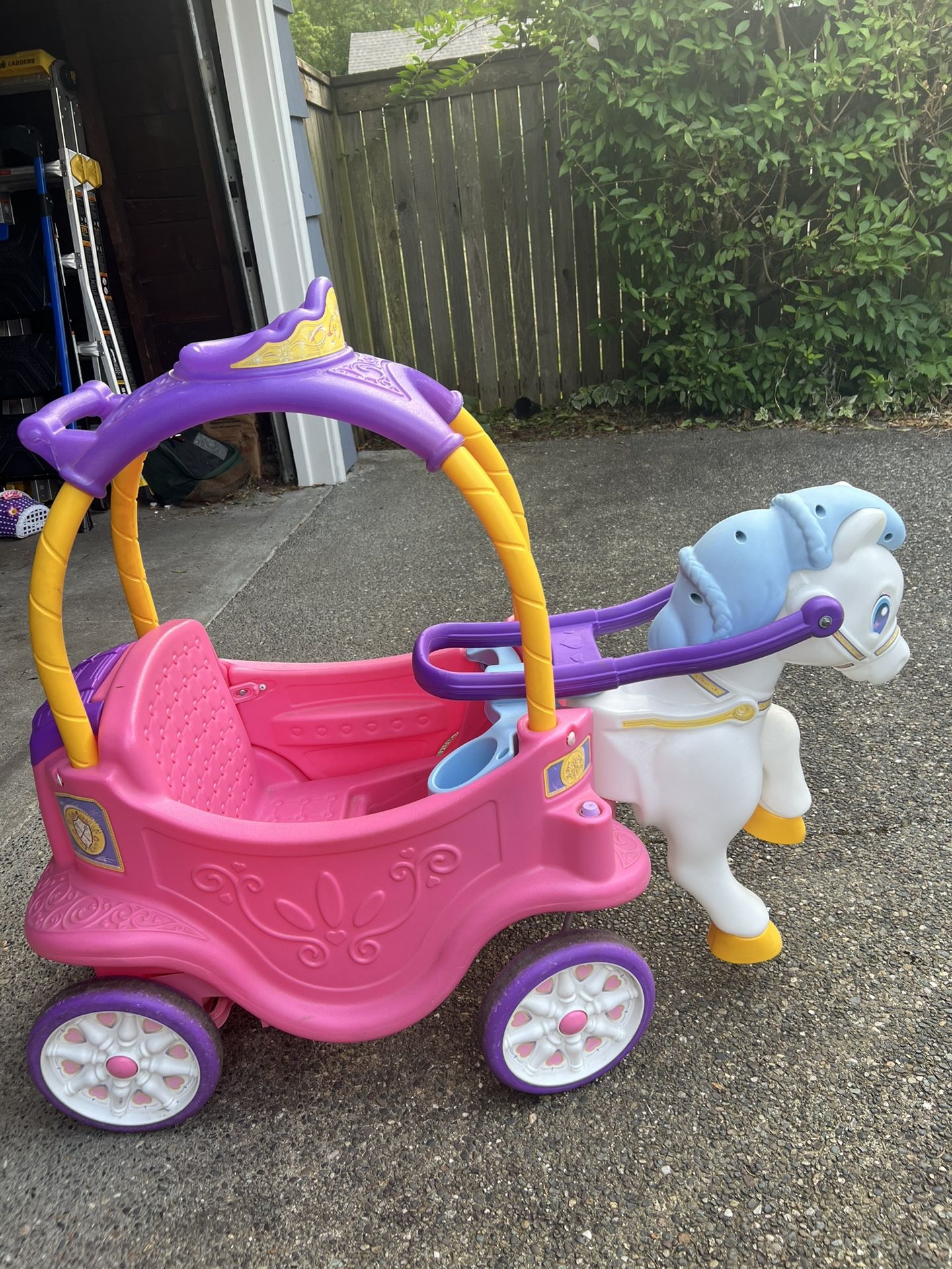 Little Tikes Princess Horse & Carriage