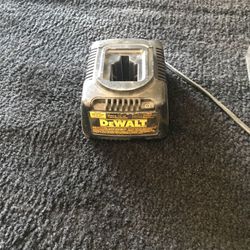 DeWalt 18 Vol battery charger