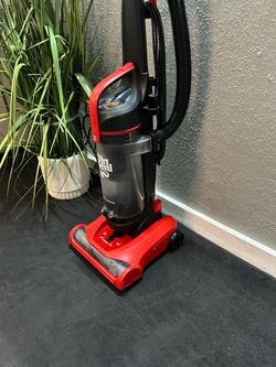 Dirt Devil Upright Bagless Vacuum Cleaner