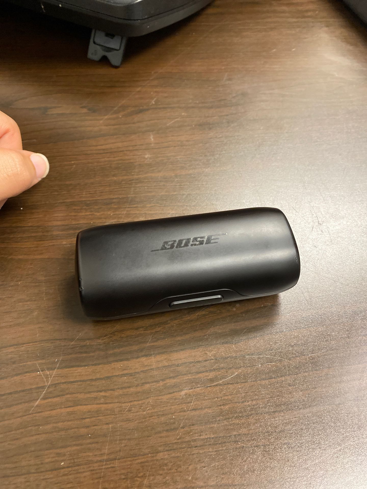 Bose soundsports wireless earbuds charging case ONLY