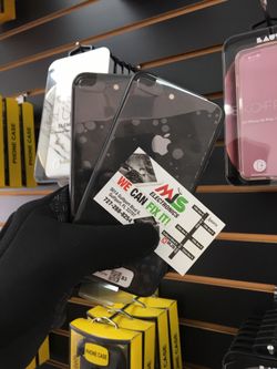 IPHONE 8 PLUS 64GB UNLOCKED