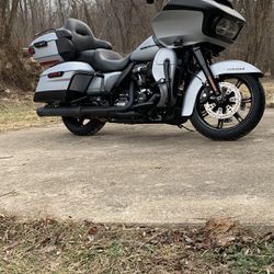 2020  Road Glide Limited 