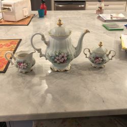 hutschenreuther antique tea pot, cream, and sugar bowls