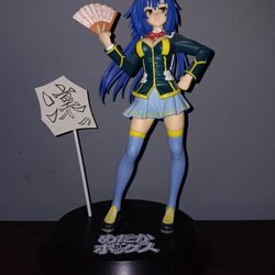 Medaka and Sailor Moon figurines