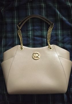 Michael Kors bag (Oyster Chain Shoulder Leather)