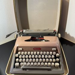 Vintage Royal Manual Typewriter Futura 800 with Case Pink & Grey