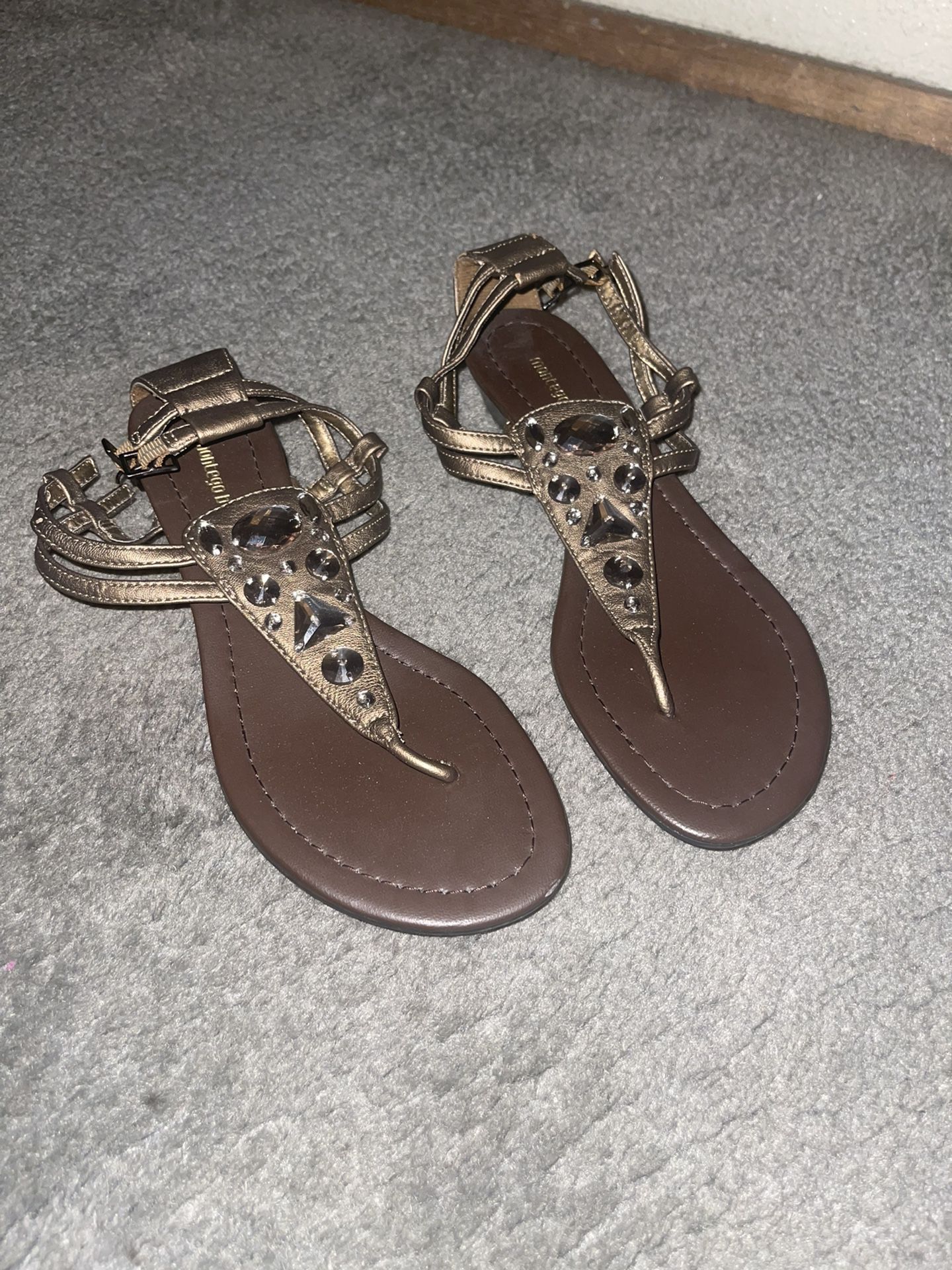 Montego Bay Club Rhinestone Sandals *size 7*