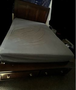 Solid wood queen size mattress frame