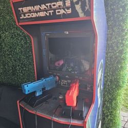 ARCADE GAME TERMINATOR T2
