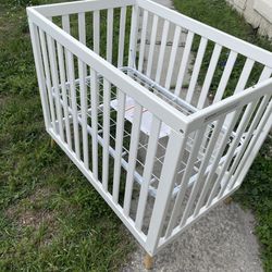 Used White Mini Baby Crib 