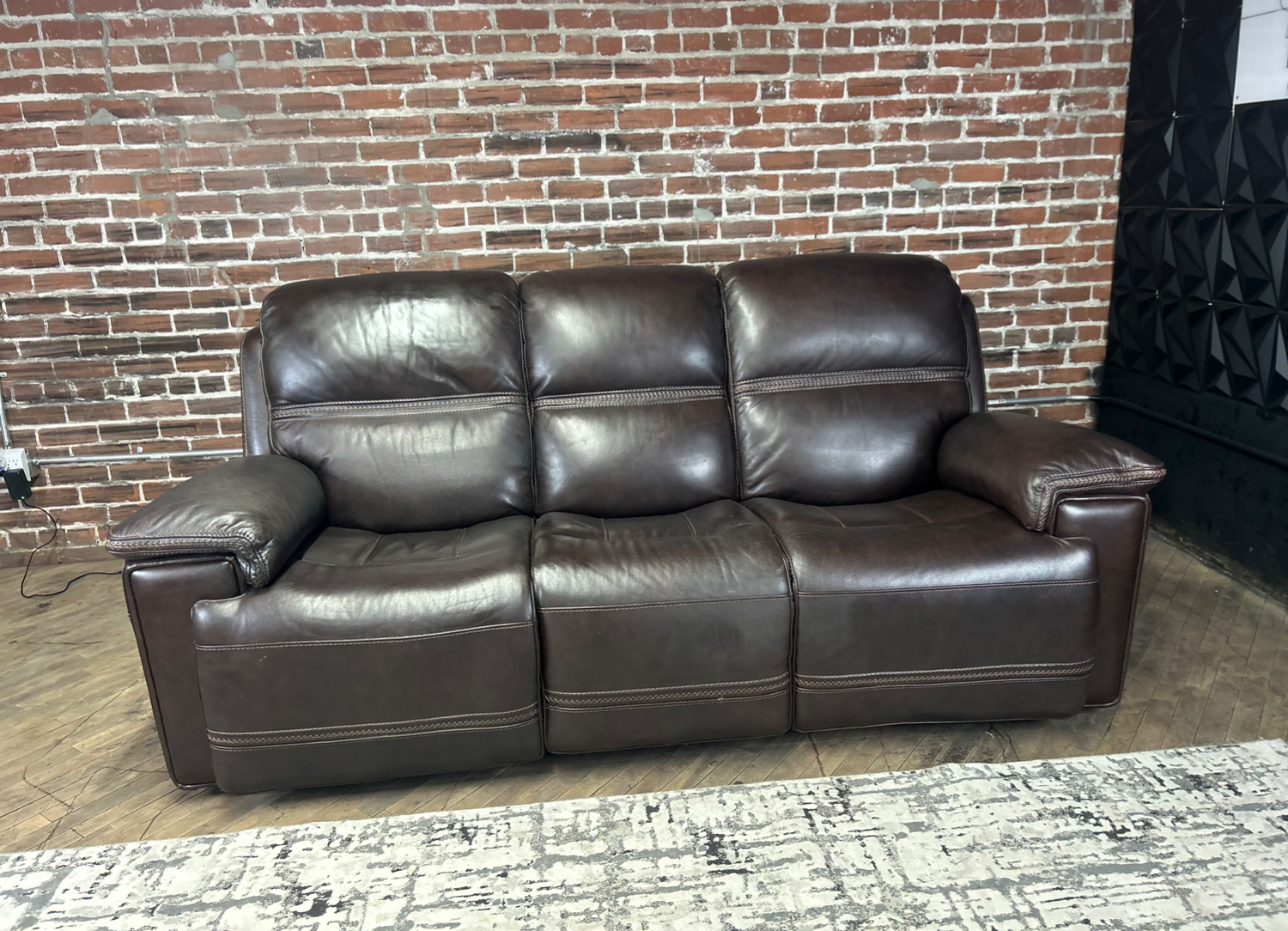 Delivery Available Flexsteel brown leather recliner sofa couch retails 3400