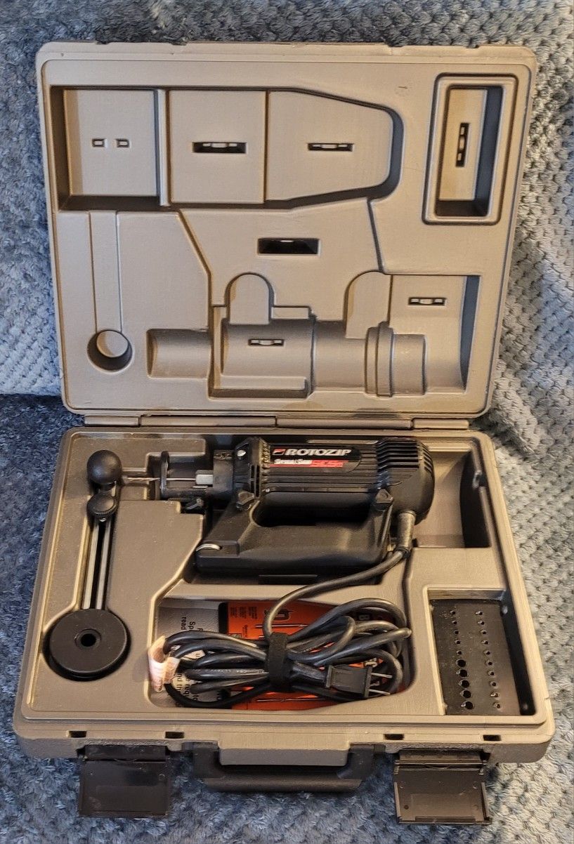BLACK FRIDAY SALE $85 Like New ROTOZIP Spiral Saw SCSO1 Kit + Bonus Pack of 6 Bits