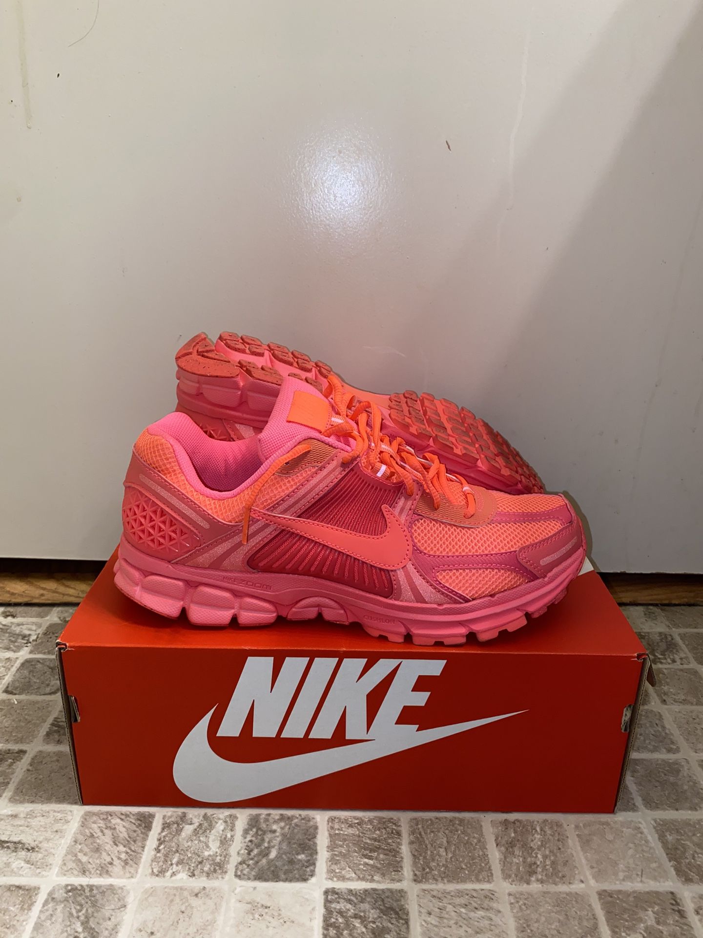 Sz 10M Nike Vomero 5 Original All