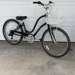Like New - Glossy Black Electra Townie 7 Speed Aluminum Frame Comfort Cruiser