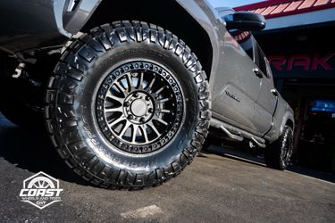 RRW RR7-V  Double Black 17x8.5 +25 6x5.5 In Stock