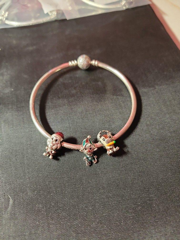 Pandora Xmas Bracelet 