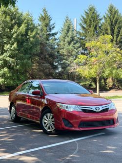TOYOTA CAMRY 2012