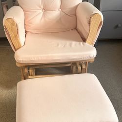 Nursery Rocking Chair With Ottoman