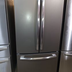 G/E Refrigerator French Door Gray Color Everything Works Good 
