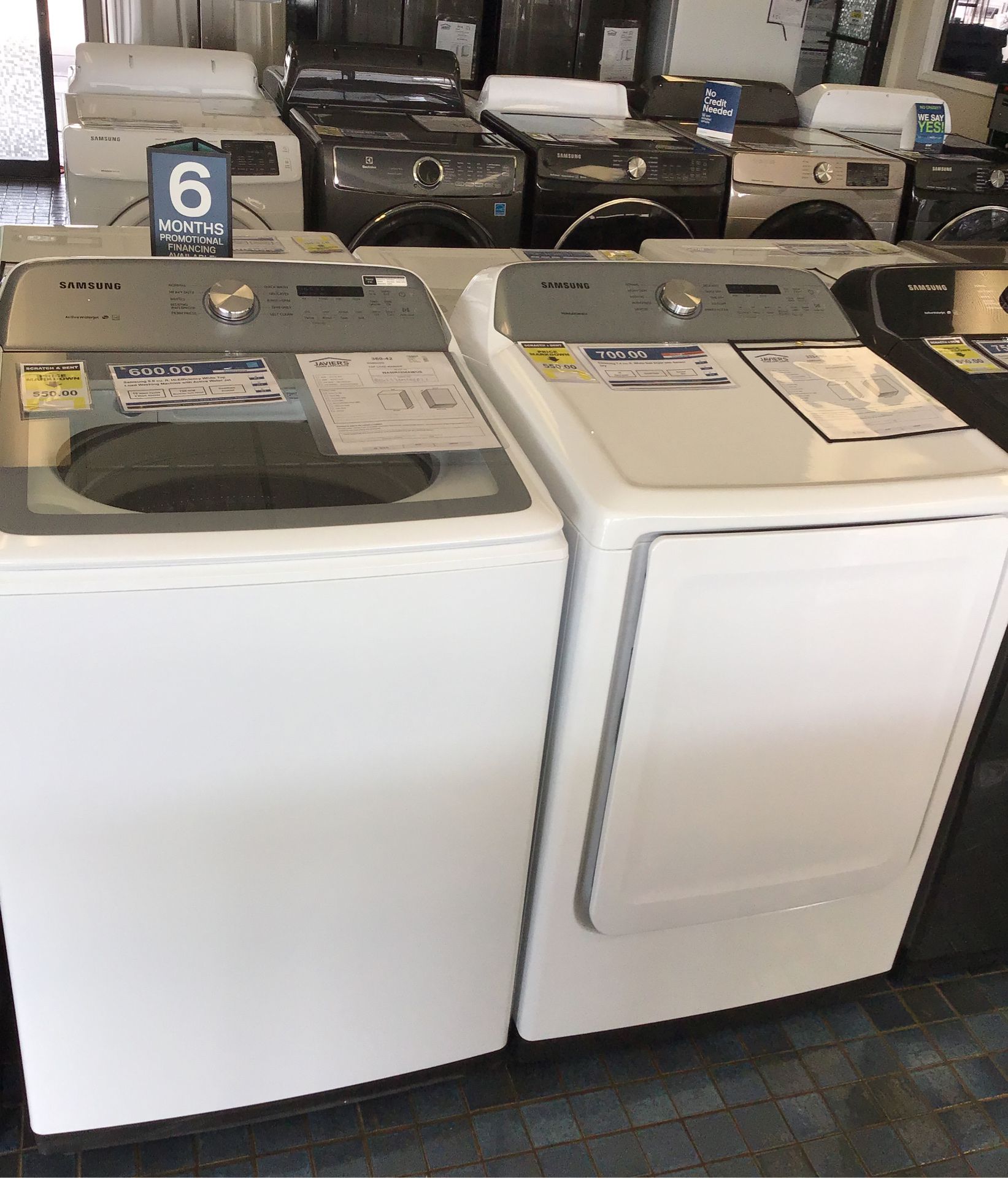 Brand New Scratch and dent Samsung top load washer and gas dryer in White