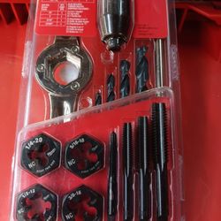 Milwaukee HEX - LOK 2-IN-1 Handle. SAE 15Pc. Tap and Die Set 