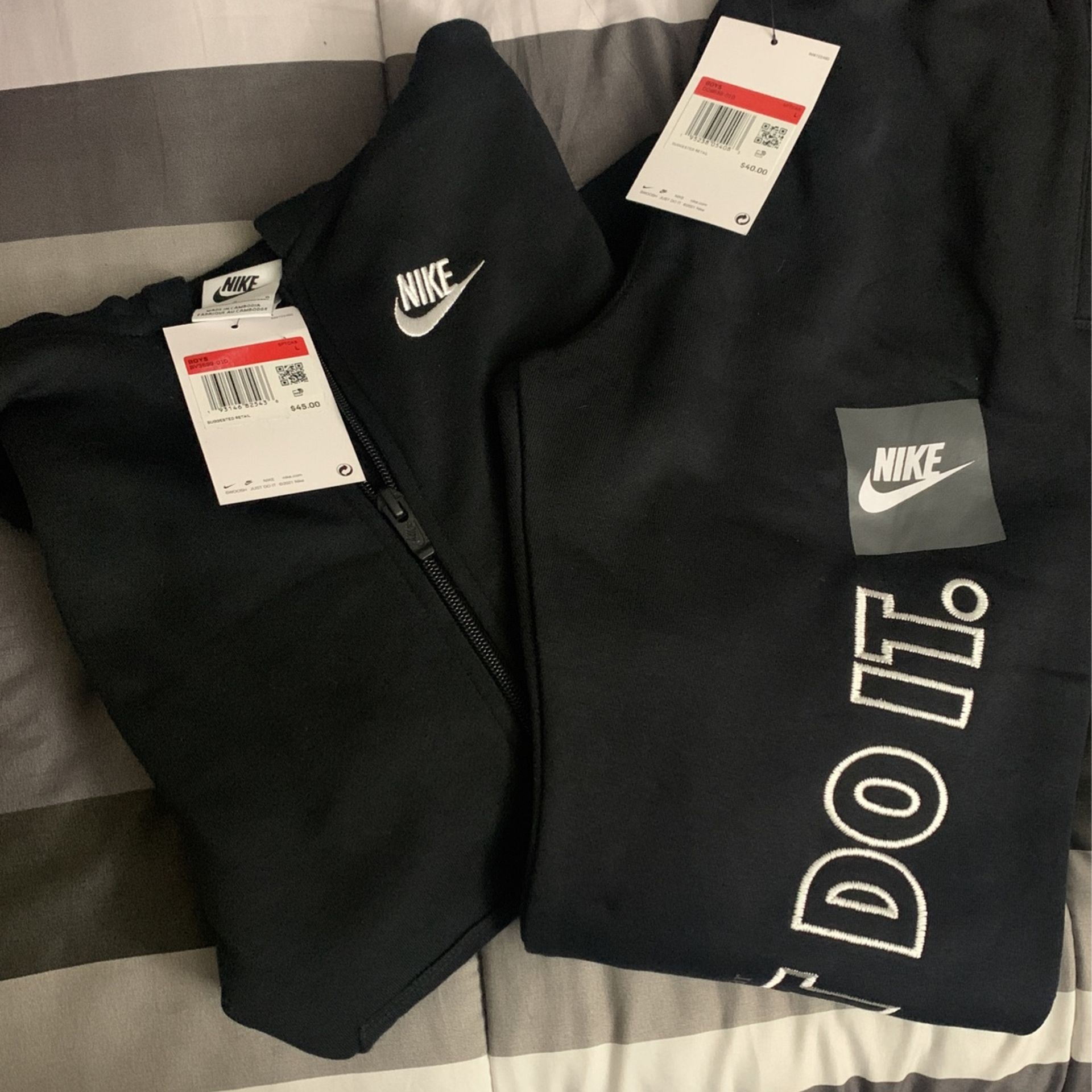 Boys Nike Sweat Outfit 