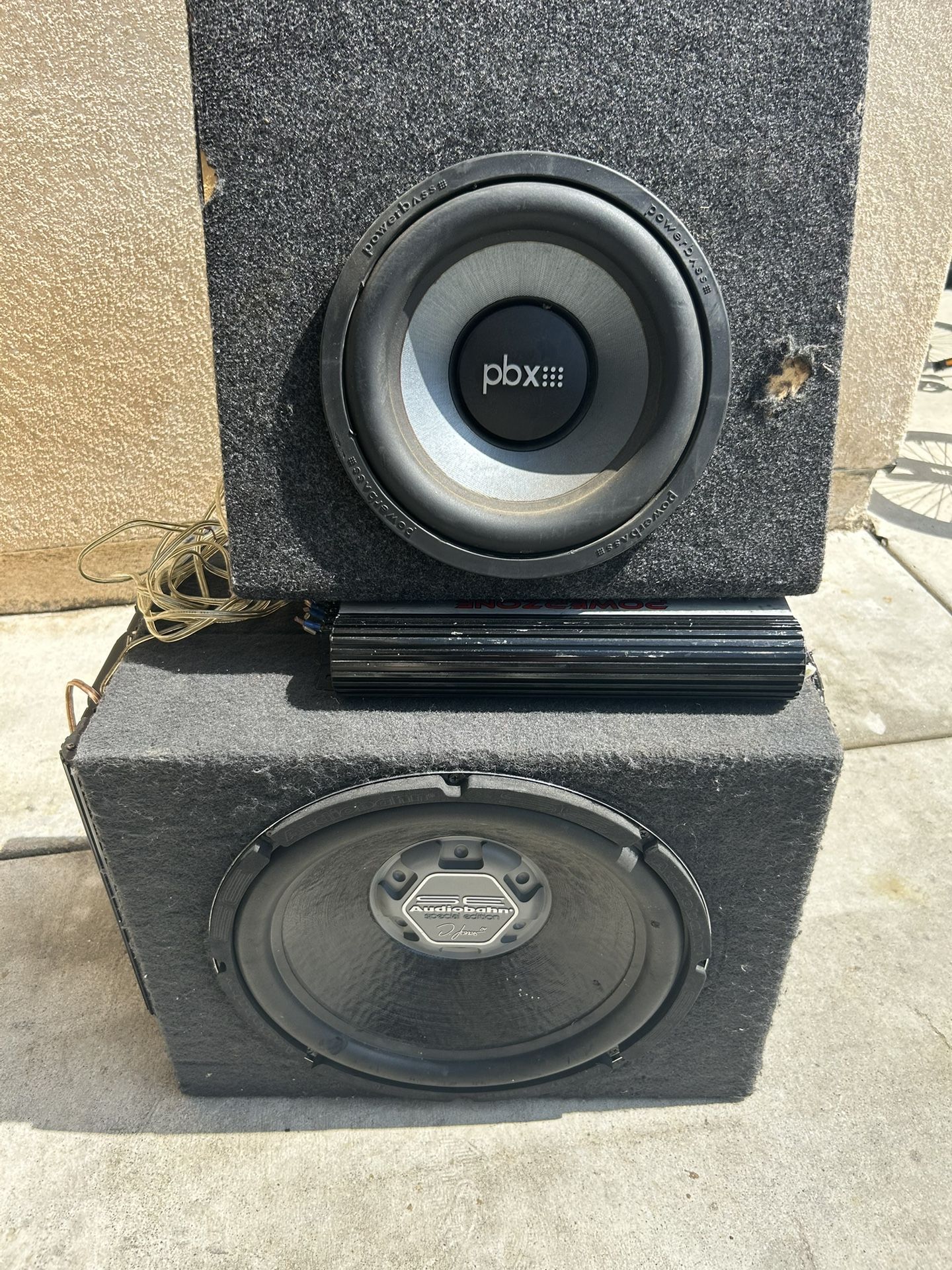 2 Subs 2 Amps