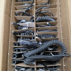 📦 $80 per box — 30 Verizon VPC24LGHT-M1 chargers.