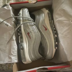 Nike Silver Bullet Size 6
