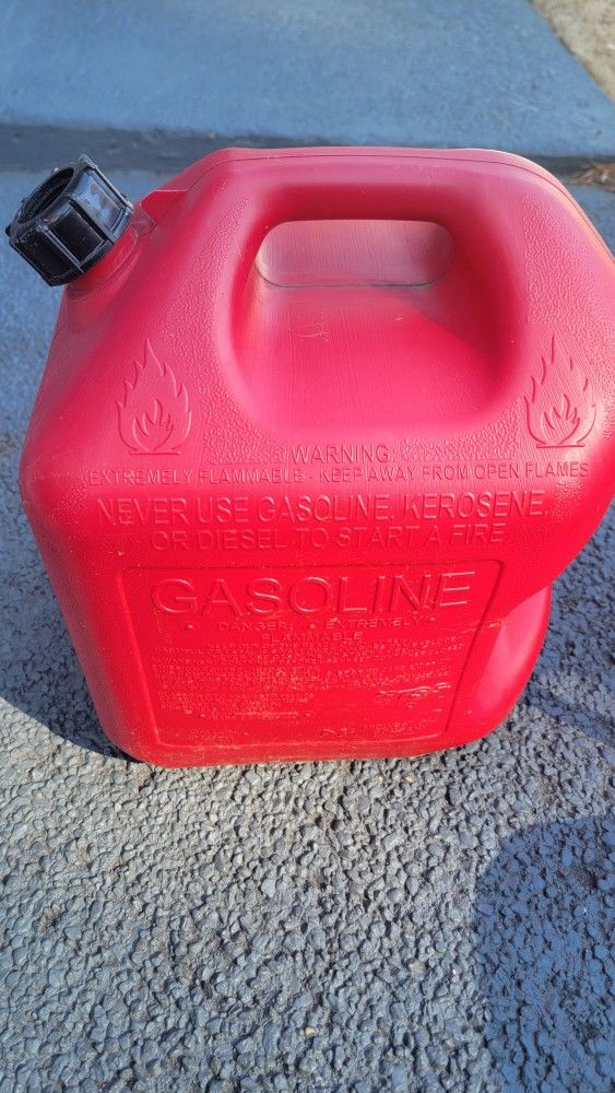 Gas containers 5 gal