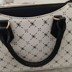 White And Black Hand Bag