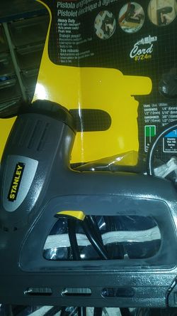 Stanley electric stapler used one time comes with staples and owners manual